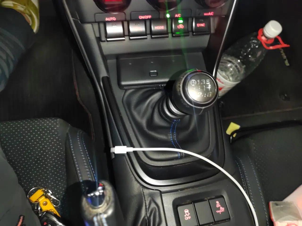 Subaru BRZ 2023 2.4L Manual 10th Anniversary Edition — миниатюра 15