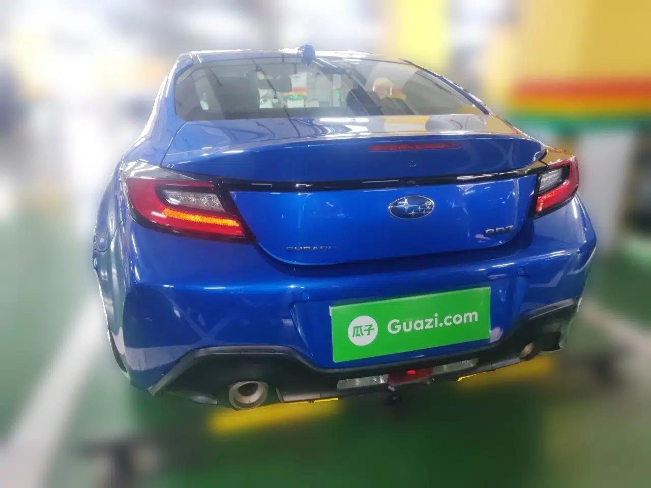 Subaru BRZ 2023 2.4L Manual 10th Anniversary Edition — миниатюра 5