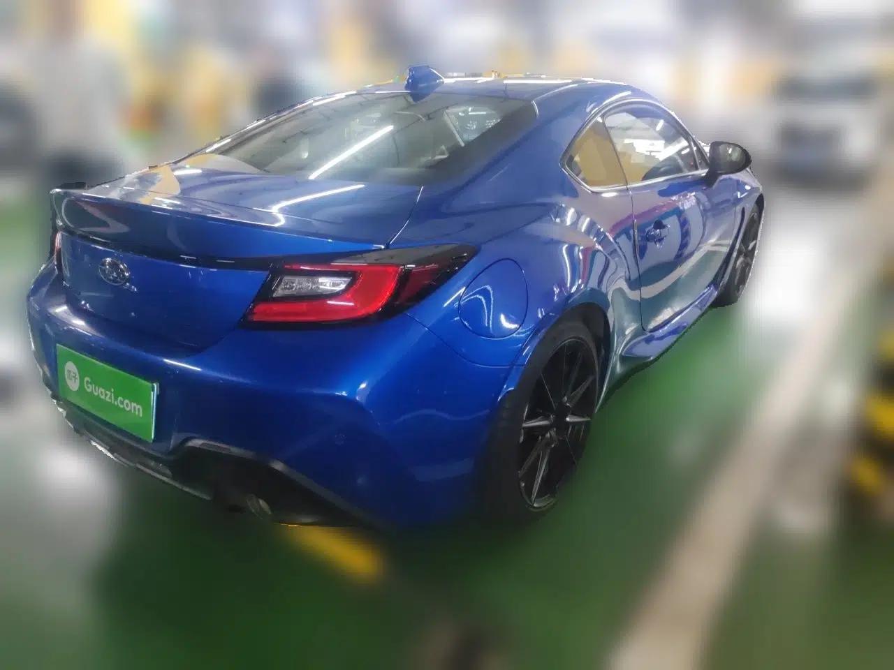 Subaru BRZ 2023 2.4L Manual 10th Anniversary Edition — миниатюра 6