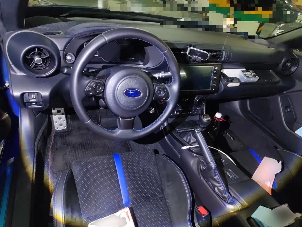 Subaru BRZ 2023 2.4L Manual 10th Anniversary Edition — миниатюра 10
