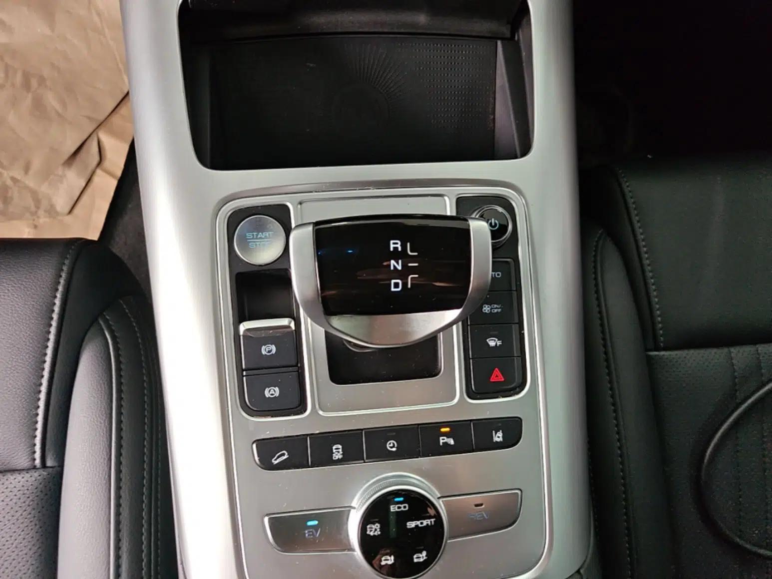 Denza X 2020 PHEV Sport Edition — миниатюра 17