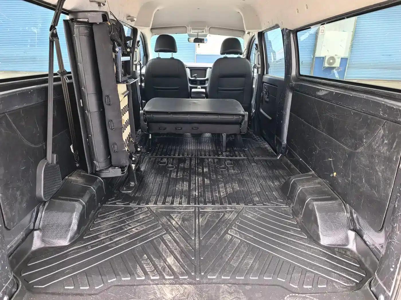 Golden Lion M Classic 2023 Model 1.5L Touring Lion Bus (5/6/7 Seats) — миниатюра 6