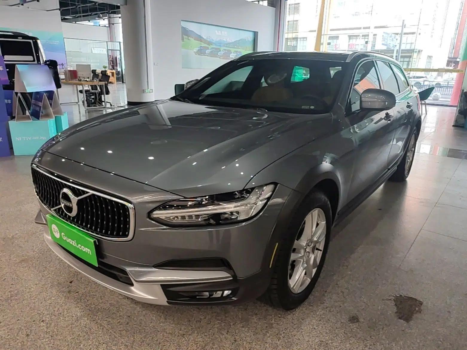 Volvo V90 2019 Cross Country T5 AWD Smart Range Version China VI Standard — миниатюра 1