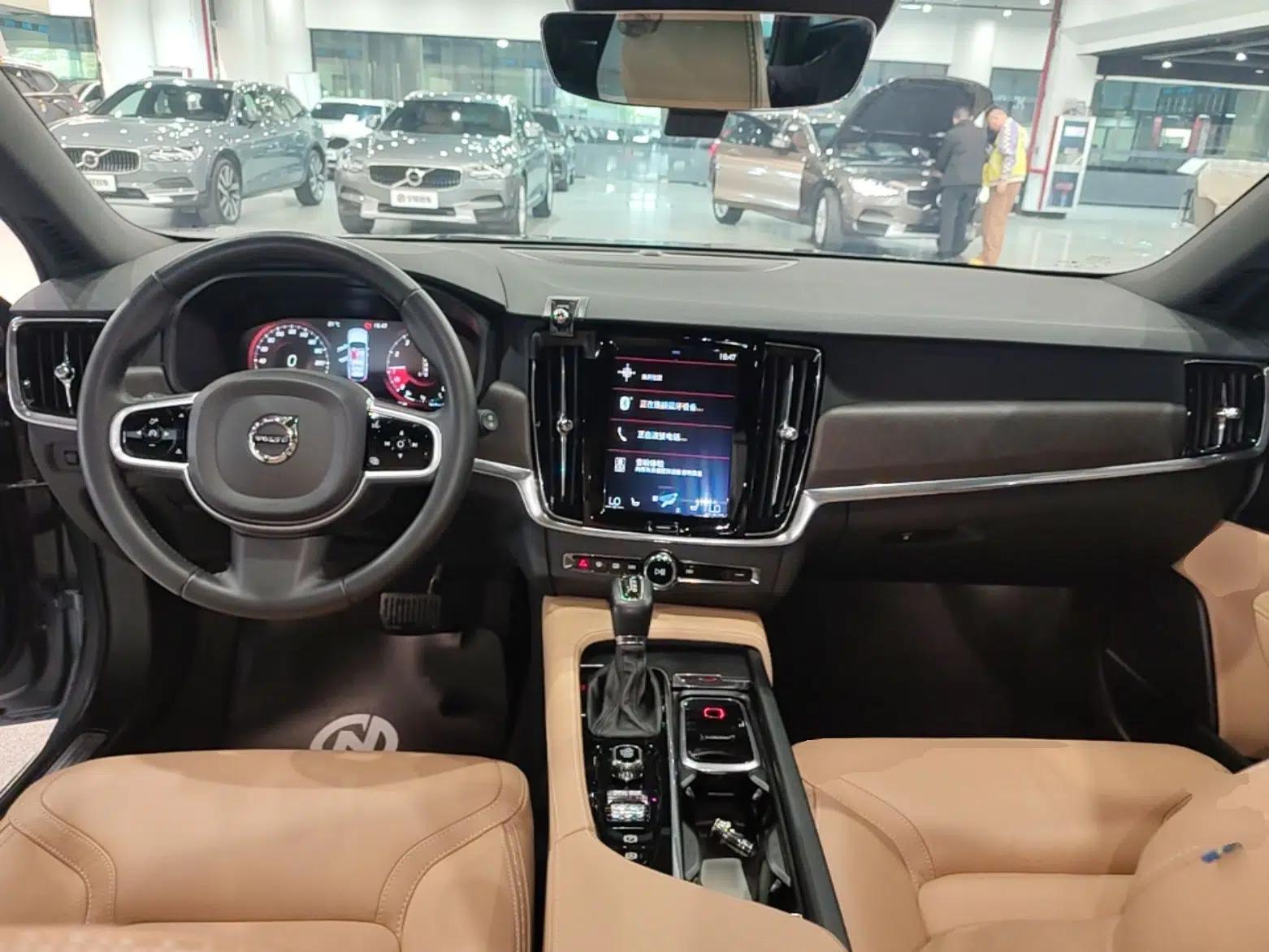 Volvo V90 2019 Cross Country T5 AWD Smart Range Version China VI Standard — миниатюра 13