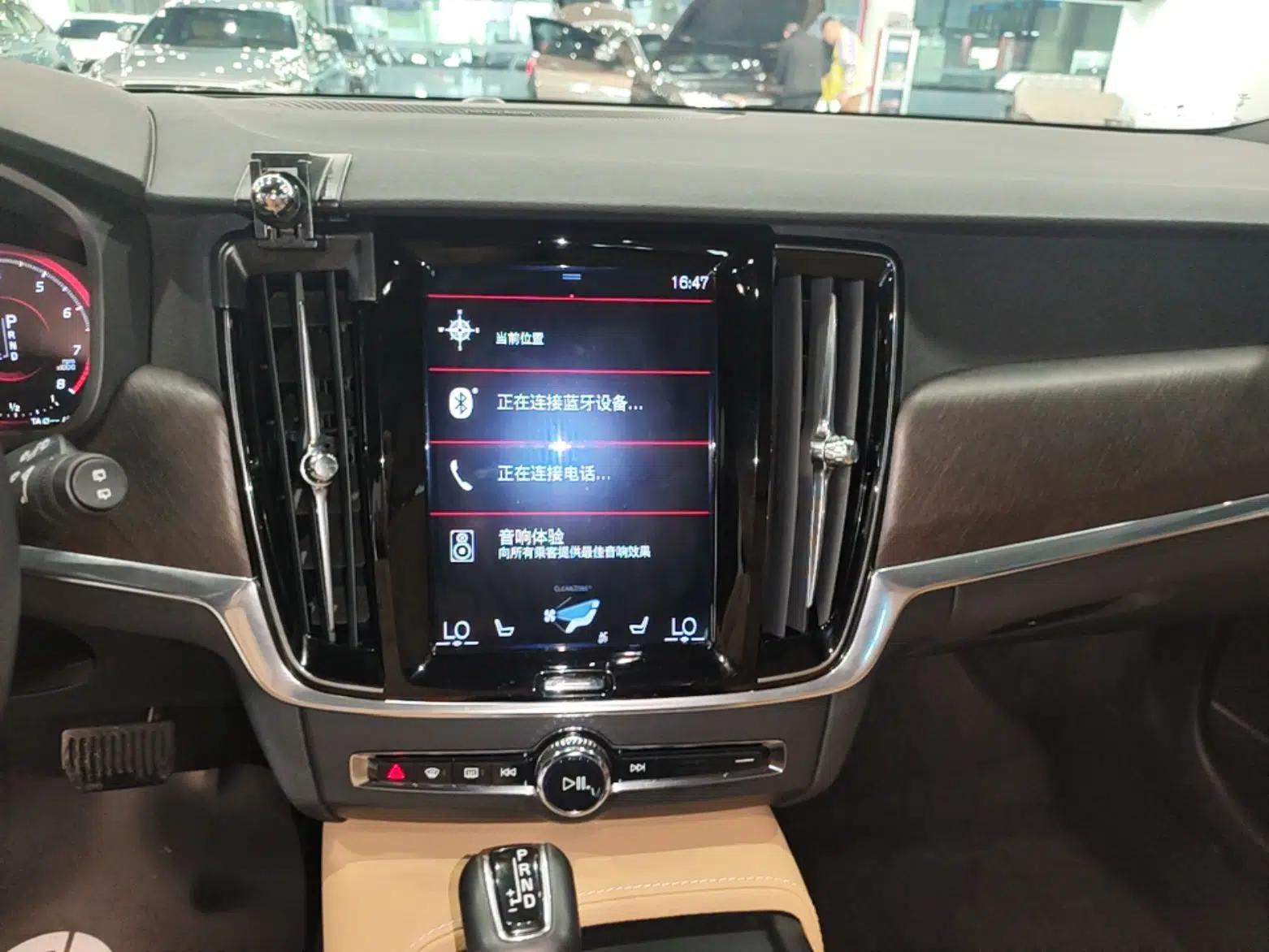 Volvo V90 2019 Cross Country T5 AWD Smart Range Version China VI Standard — миниатюра 16