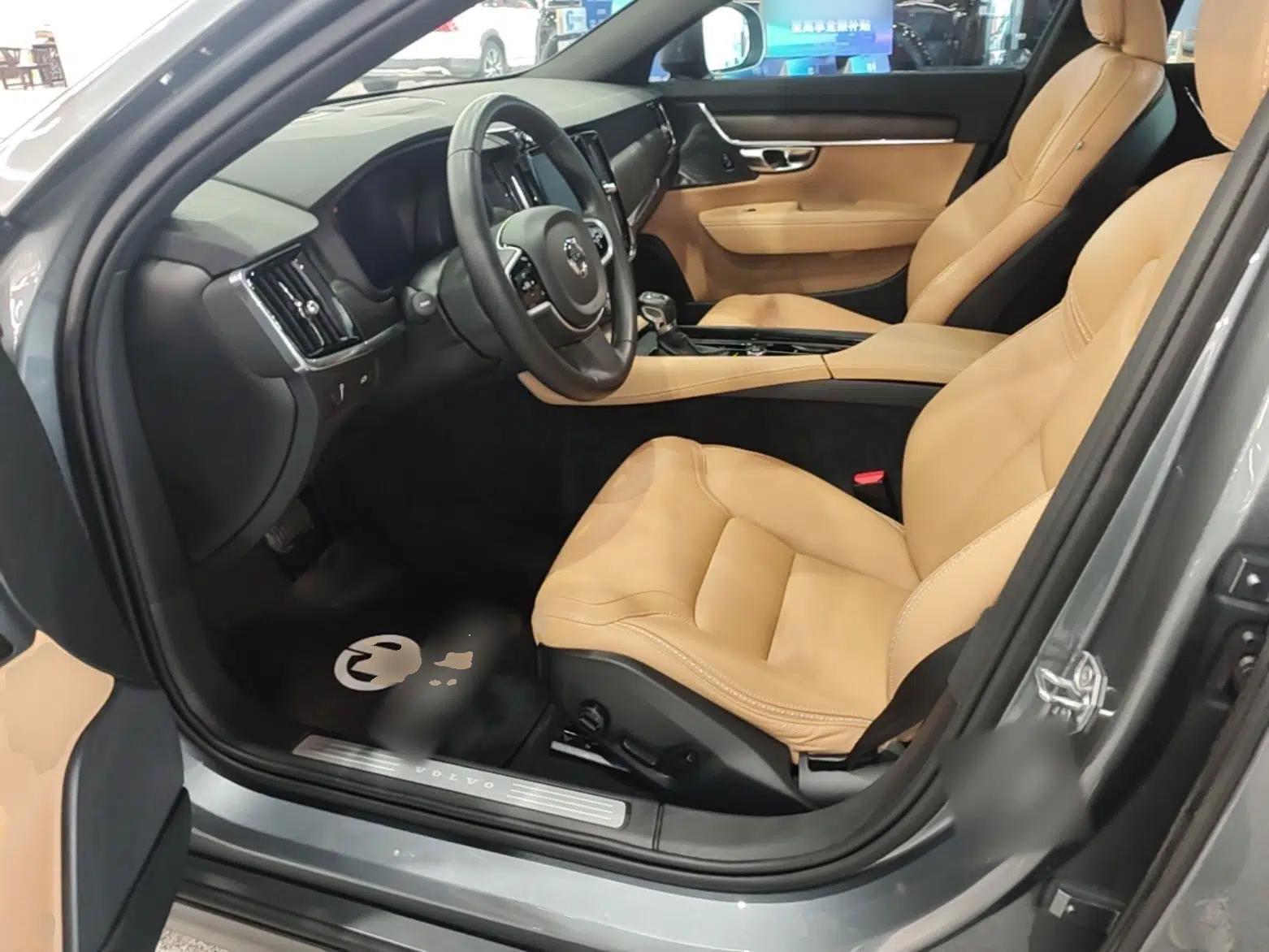 Volvo V90 2019 Cross Country T5 AWD Smart Range Version China VI Standard — миниатюра 18