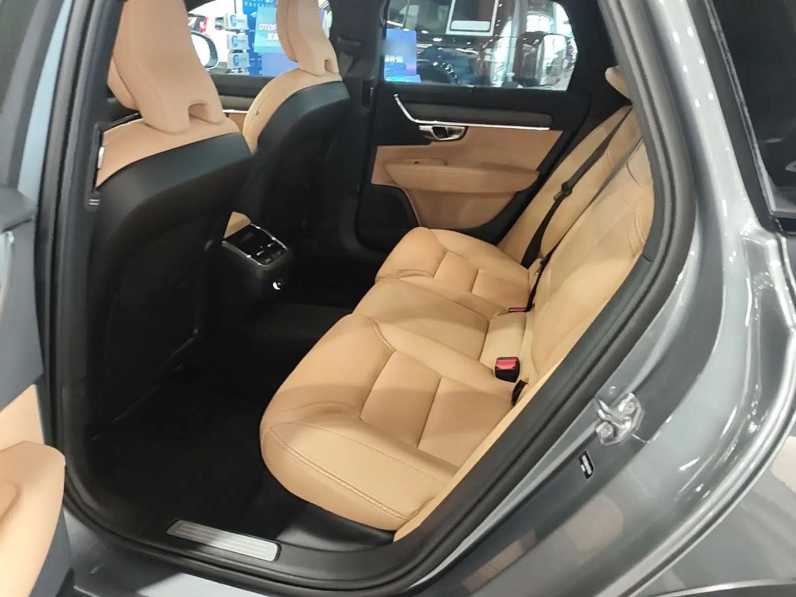 Volvo V90 2019 Cross Country T5 AWD Smart Range Version China VI Standard — миниатюра 20