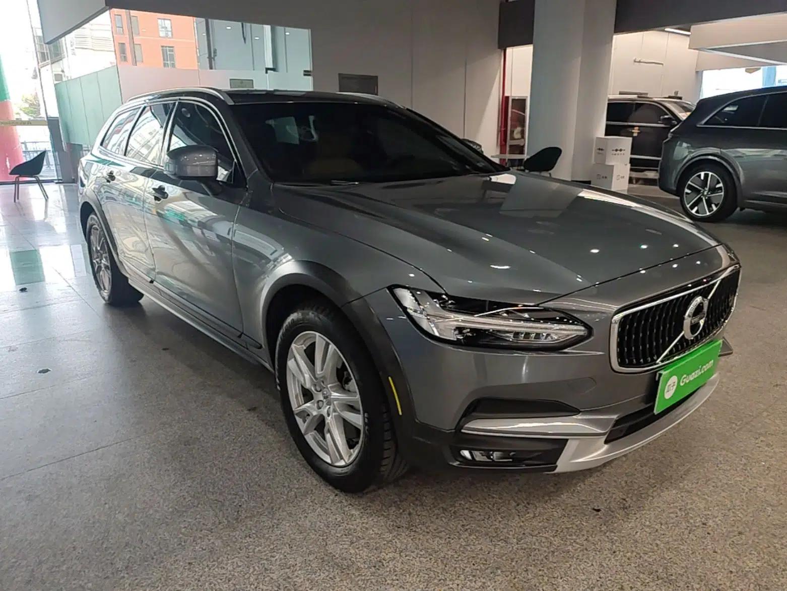 Volvo V90 2019 Cross Country T5 AWD Smart Range Version China VI Standard — миниатюра 3