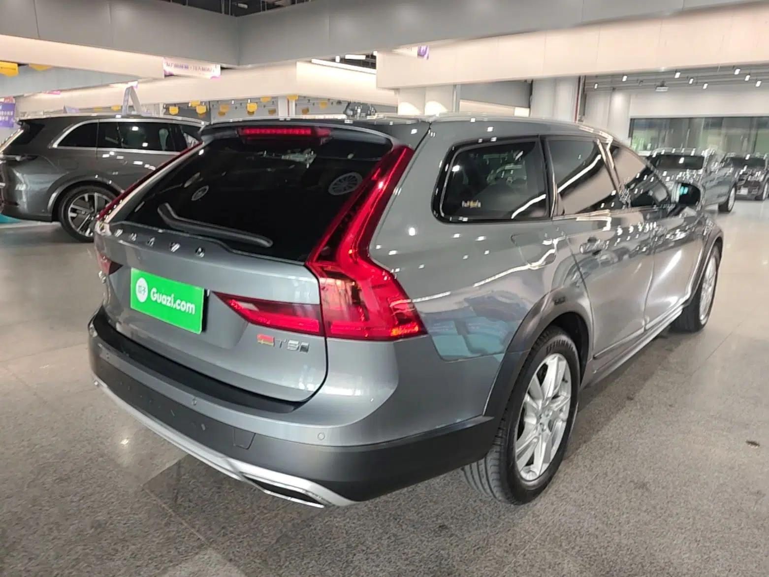 Volvo V90 2019 Cross Country T5 AWD Smart Range Version China VI Standard — миниатюра 6