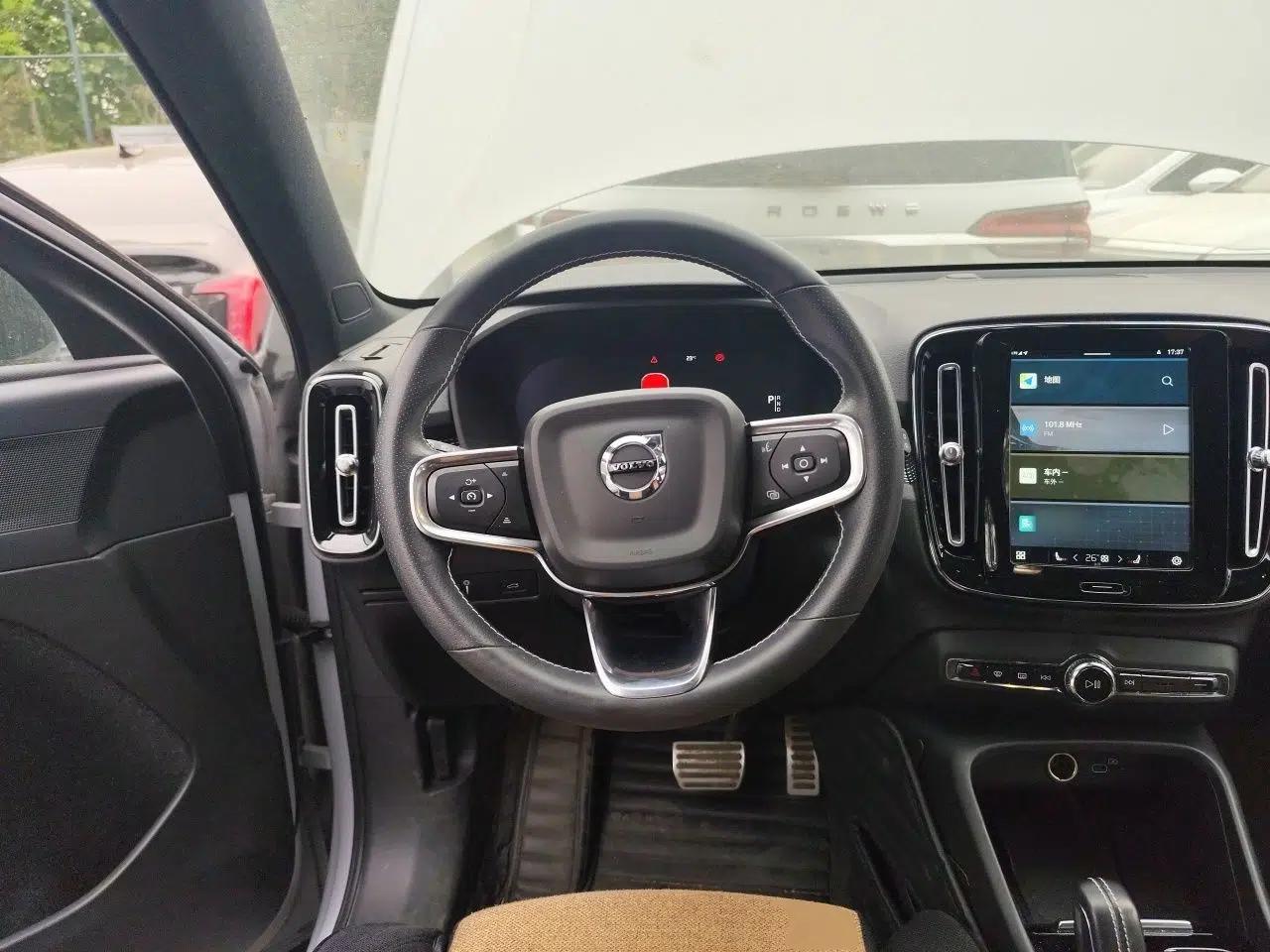 Volvo XC40 New Energy 2021 P8 Pure Electric All-Wheel Drive Smart Luxury Sport Edition — миниатюра 11