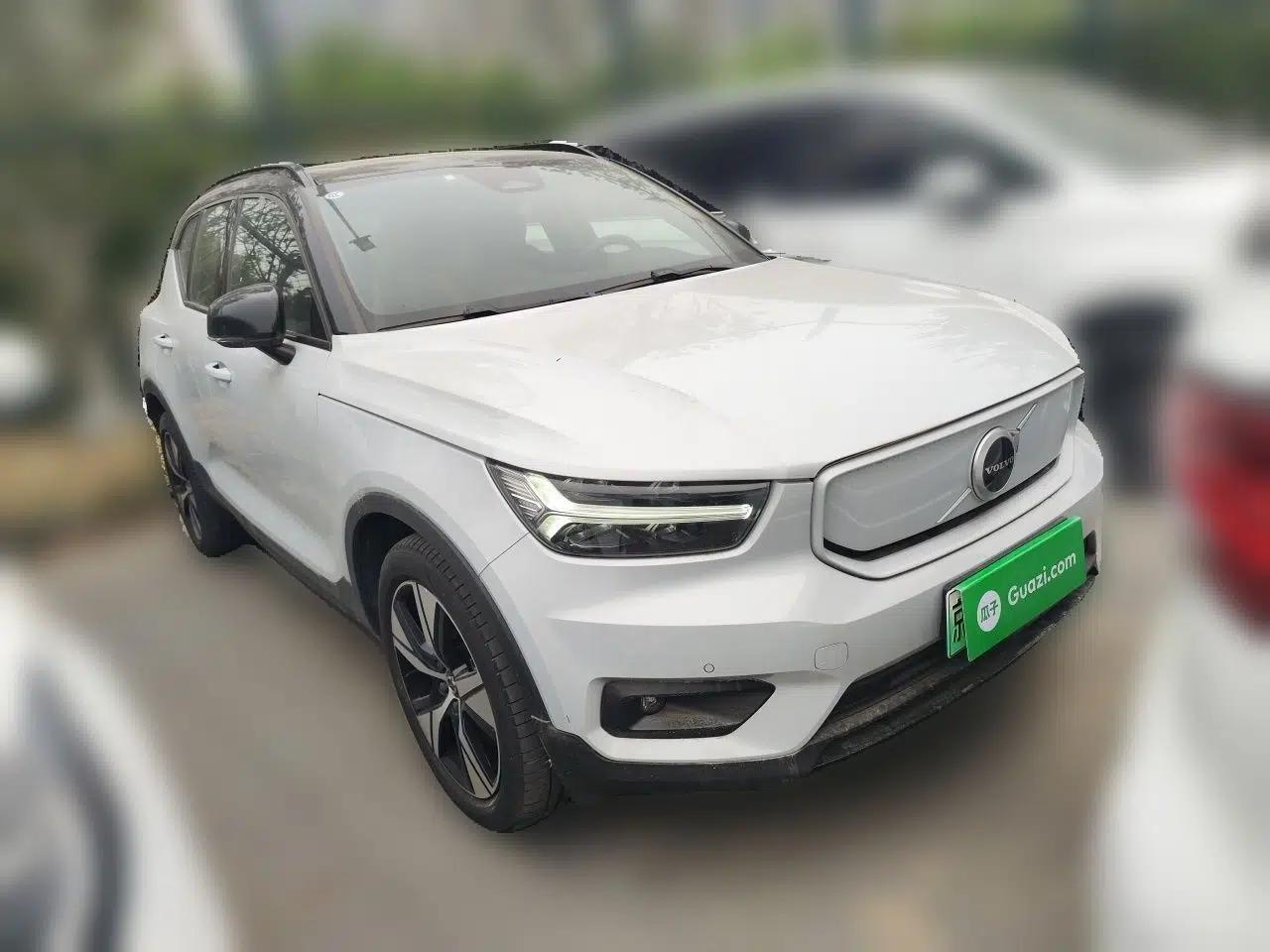 Volvo XC40 New Energy 2021 P8 Pure Electric All-Wheel Drive Smart Luxury Sport Edition — миниатюра 3