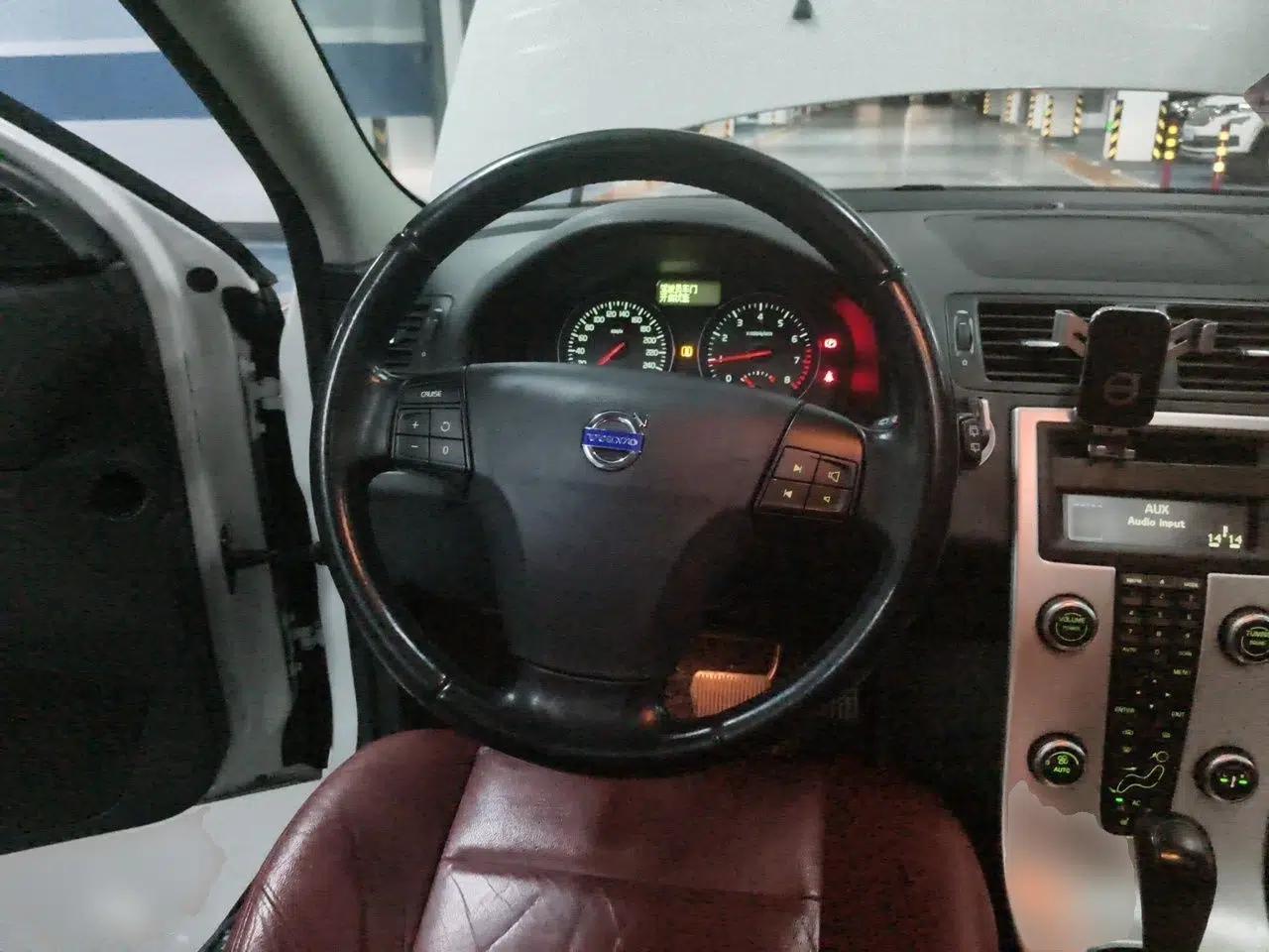 Volvo C30 2012 2.0L Aktiv Dynamic Package Edition — миниатюра 11