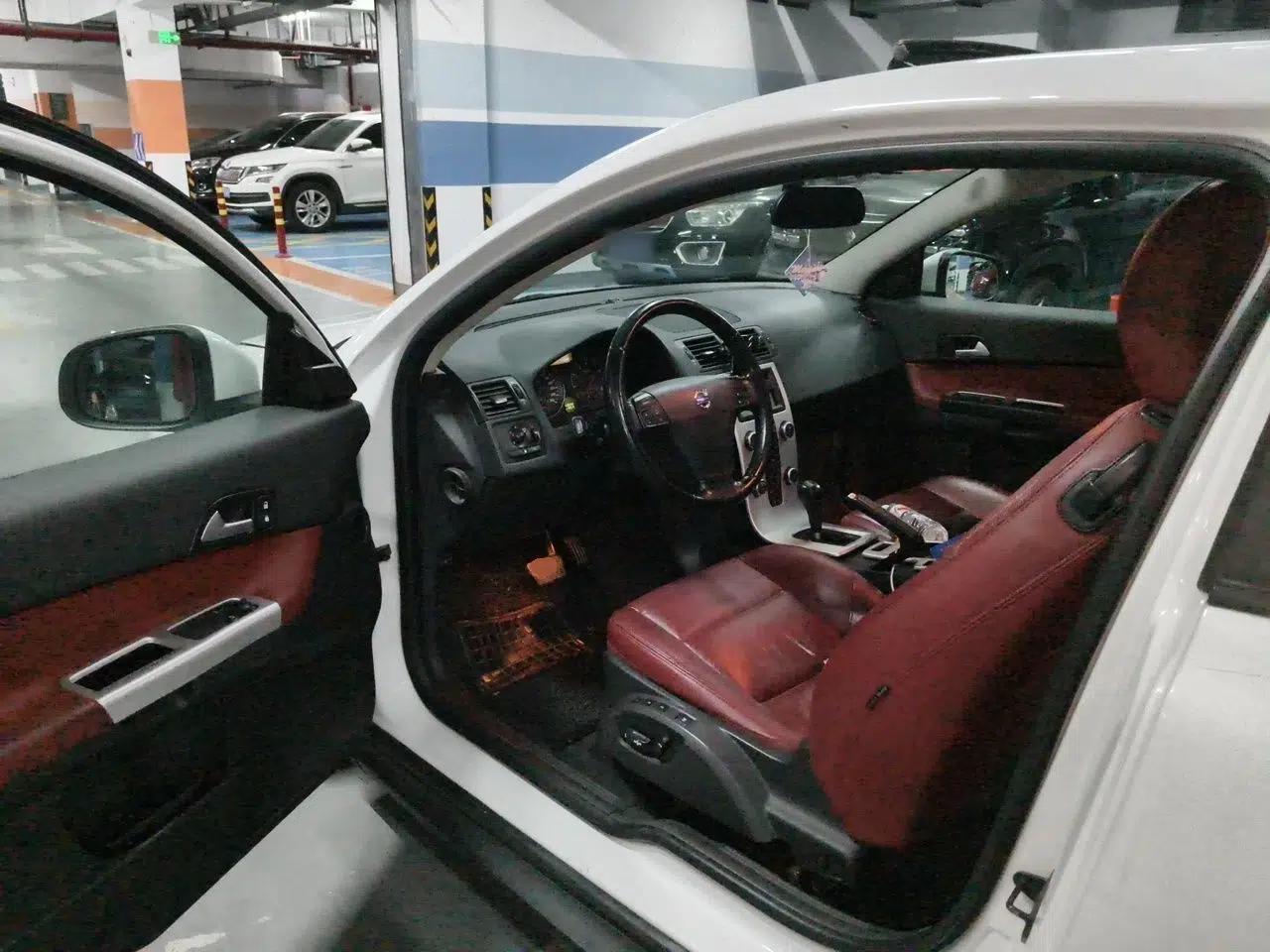 Volvo C30 2012 2.0L Aktiv Dynamic Package Edition — миниатюра 17