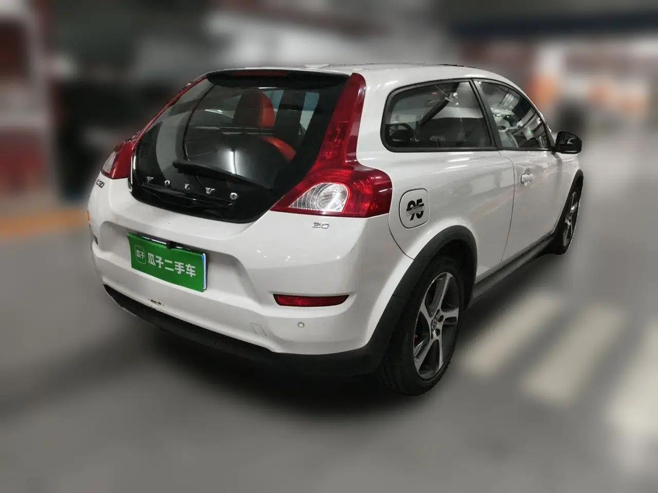 Volvo C30 2012 2.0L Aktiv Dynamic Package Edition — миниатюра 6
