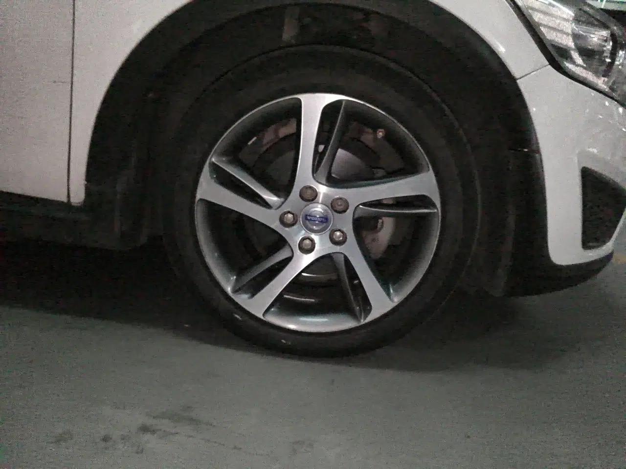 Volvo C30 2012 2.0L Aktiv Dynamic Package Edition — миниатюра 8