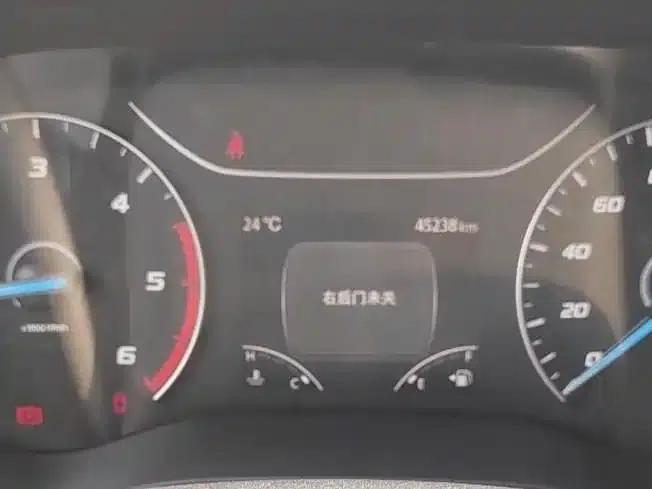 Jiangling Fushun 2024 2.0T Manual Diesel Short Wheelbase Medium Roof Commercial Multi-purpose Passenger Vehicle (5 Seats) — миниатюра 12