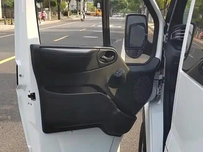 Jiangling Fushun 2024 2.0T Manual Diesel Short Wheelbase Medium Roof Commercial Multi-purpose Passenger Vehicle (5 Seats) — миниатюра 3