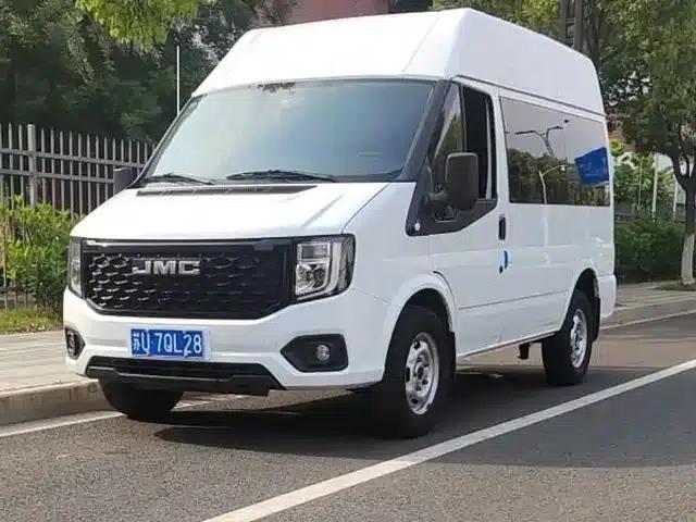 Jiangling Fushun 2024 2.0T Manual Diesel Short Wheelbase Medium Roof Commercial Multi-purpose Passenger Vehicle (5 Seats)