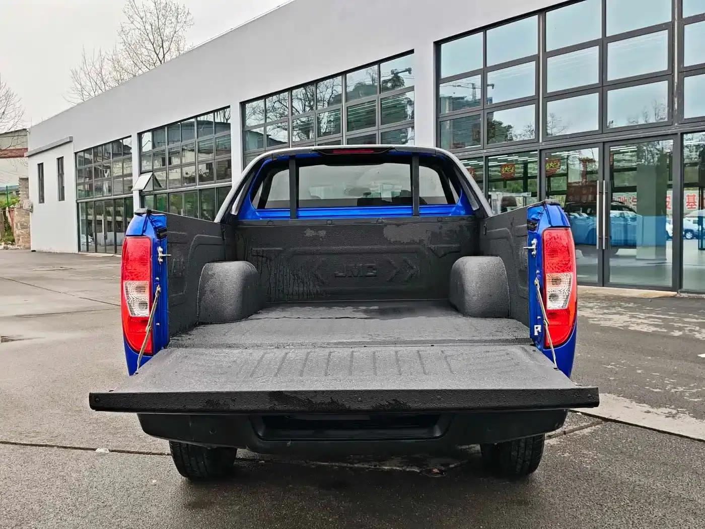 Yuhu 7 2022 2.0T Automatic Diesel 4WD Comfort Edition Long Wheelbase — миниатюра 7