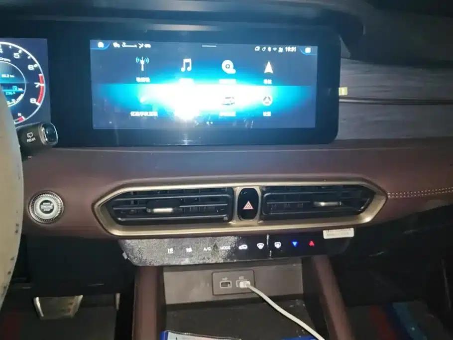 Jetour X90 PLUS 2024 1.6TD DCT Villa PRO 7-seater — миниатюра 13