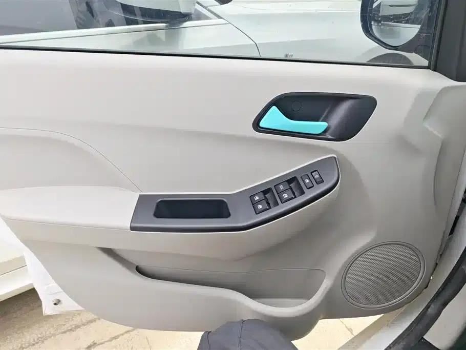 Yizhi EV2 2024 Model 201km Luxury — миниатюра 7