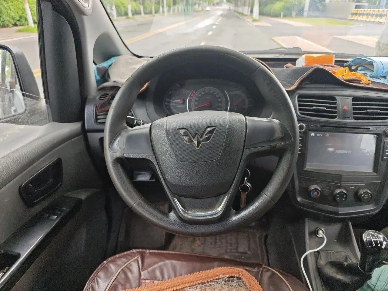 Wuling Zhengcheng 2015 1.5L Comfort L3C — миниатюра 11