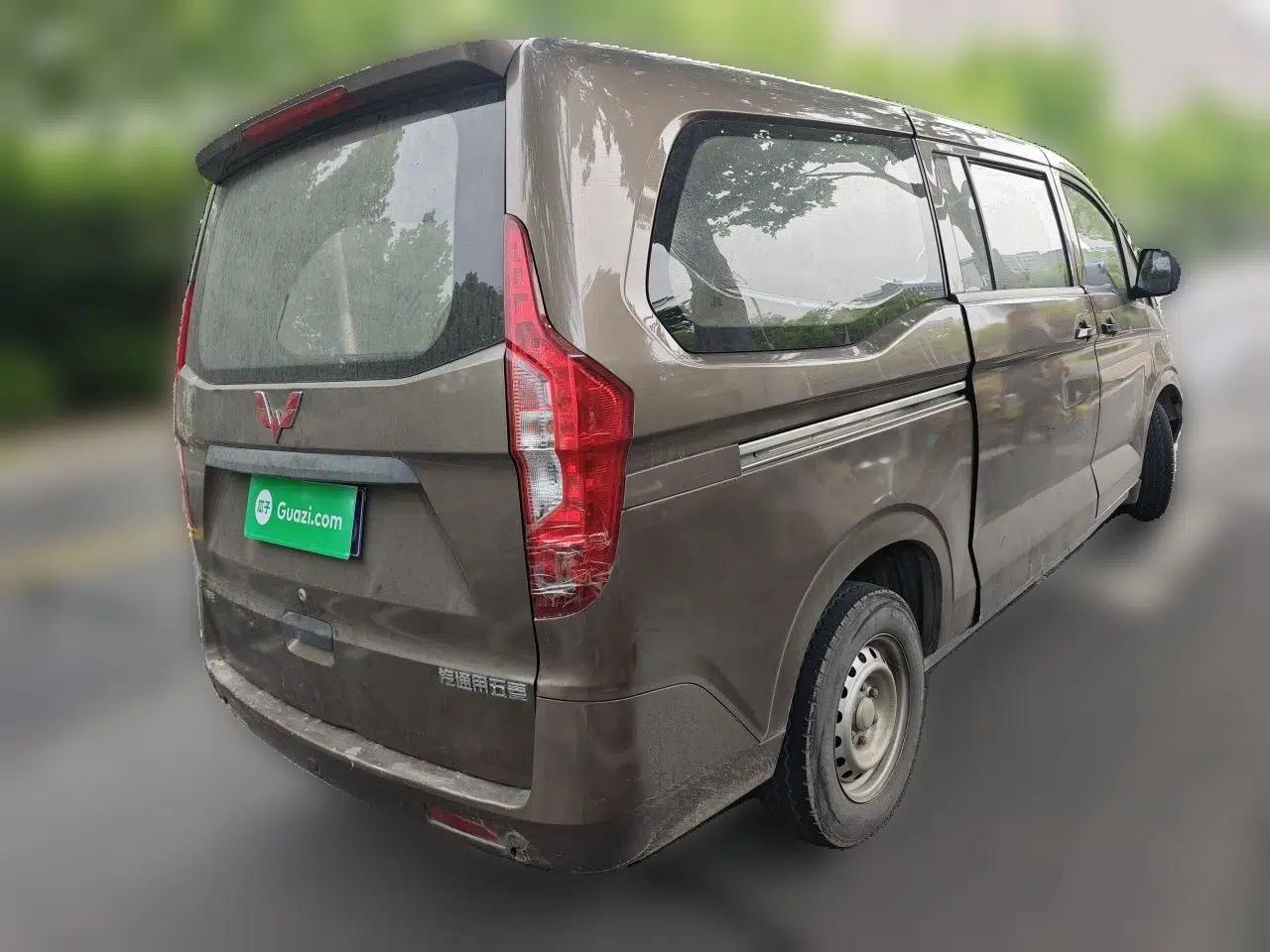 Wuling Zhengcheng 2015 1.5L Comfort L3C — миниатюра 6