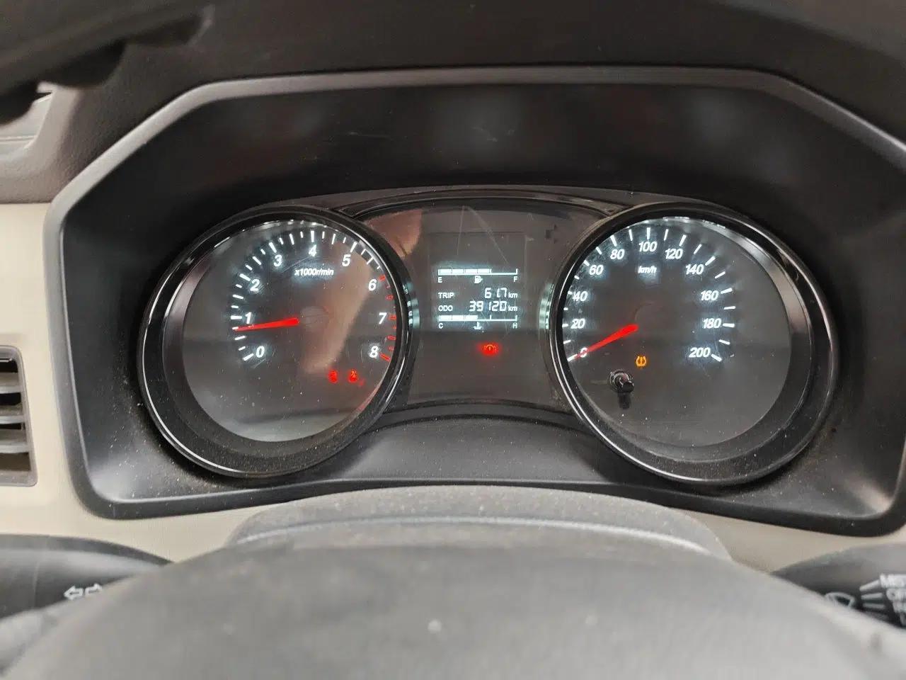 Wuling Zhengcheng 2021 1.5T Manual Comfort Version — миниатюра 12