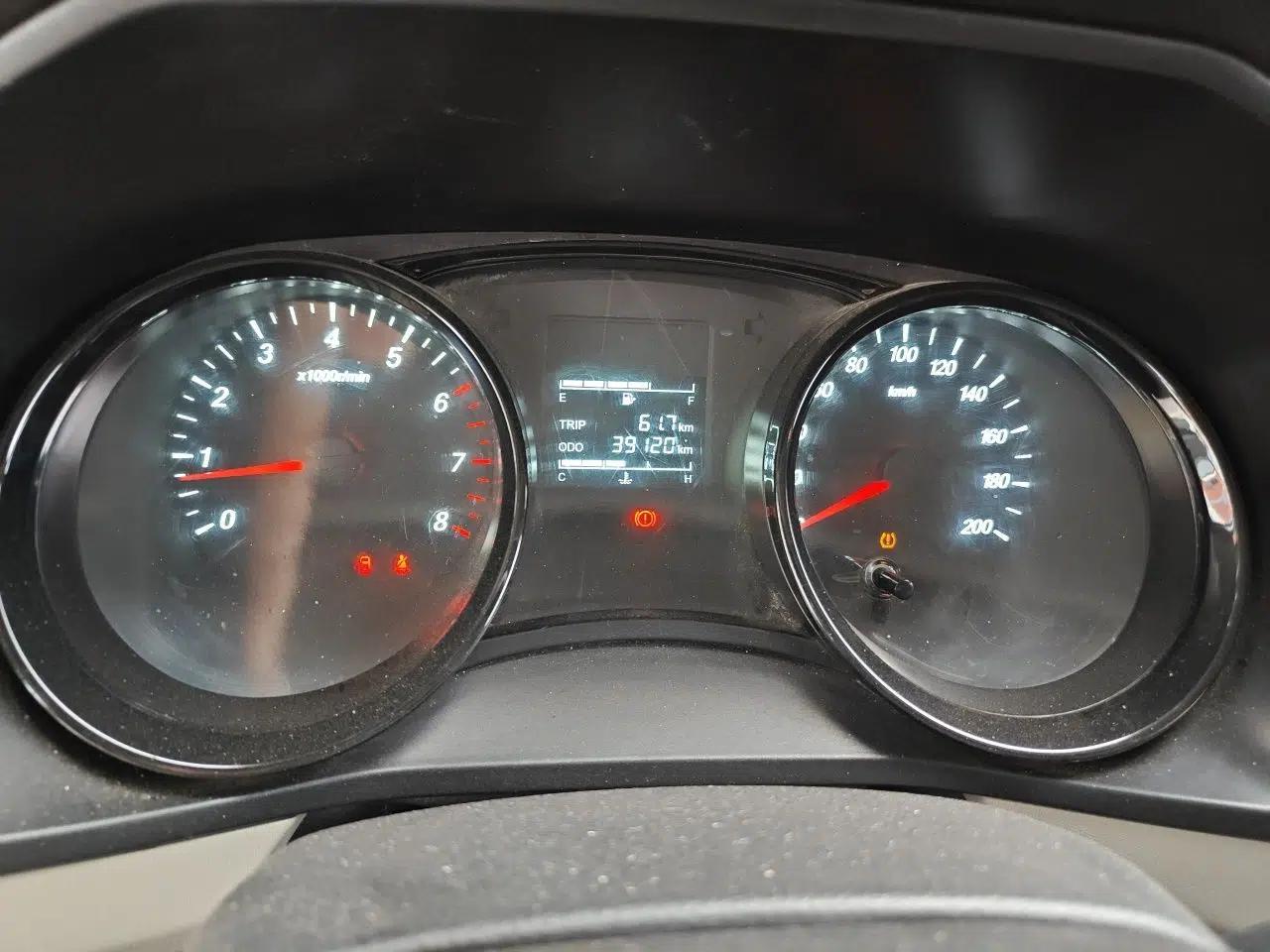 Wuling Zhengcheng 2021 1.5T Manual Comfort Version — миниатюра 13