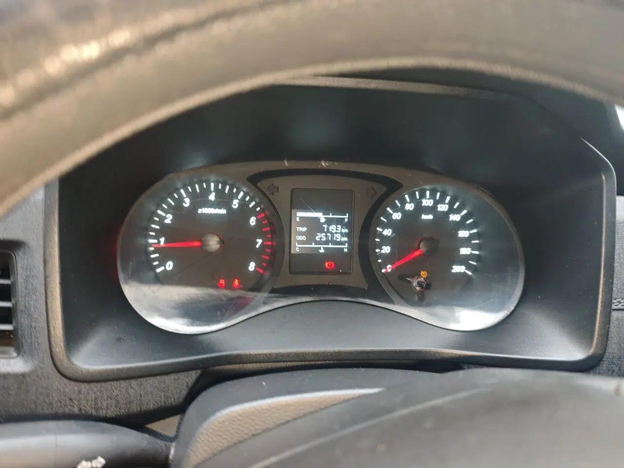 Wuling Zhengcheng 2022 2.0L Manual Entrepreneurial Version — миниатюра 12