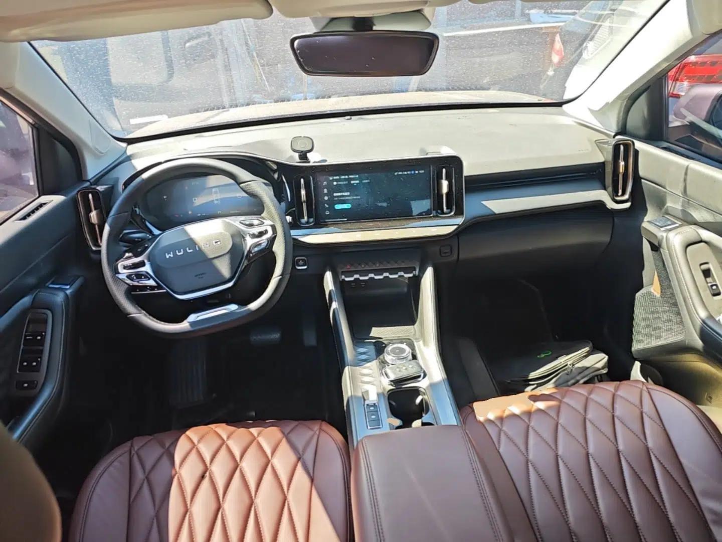 Wuling Xingyun 2023 2.0L DHT Standard Edition — миниатюра 12