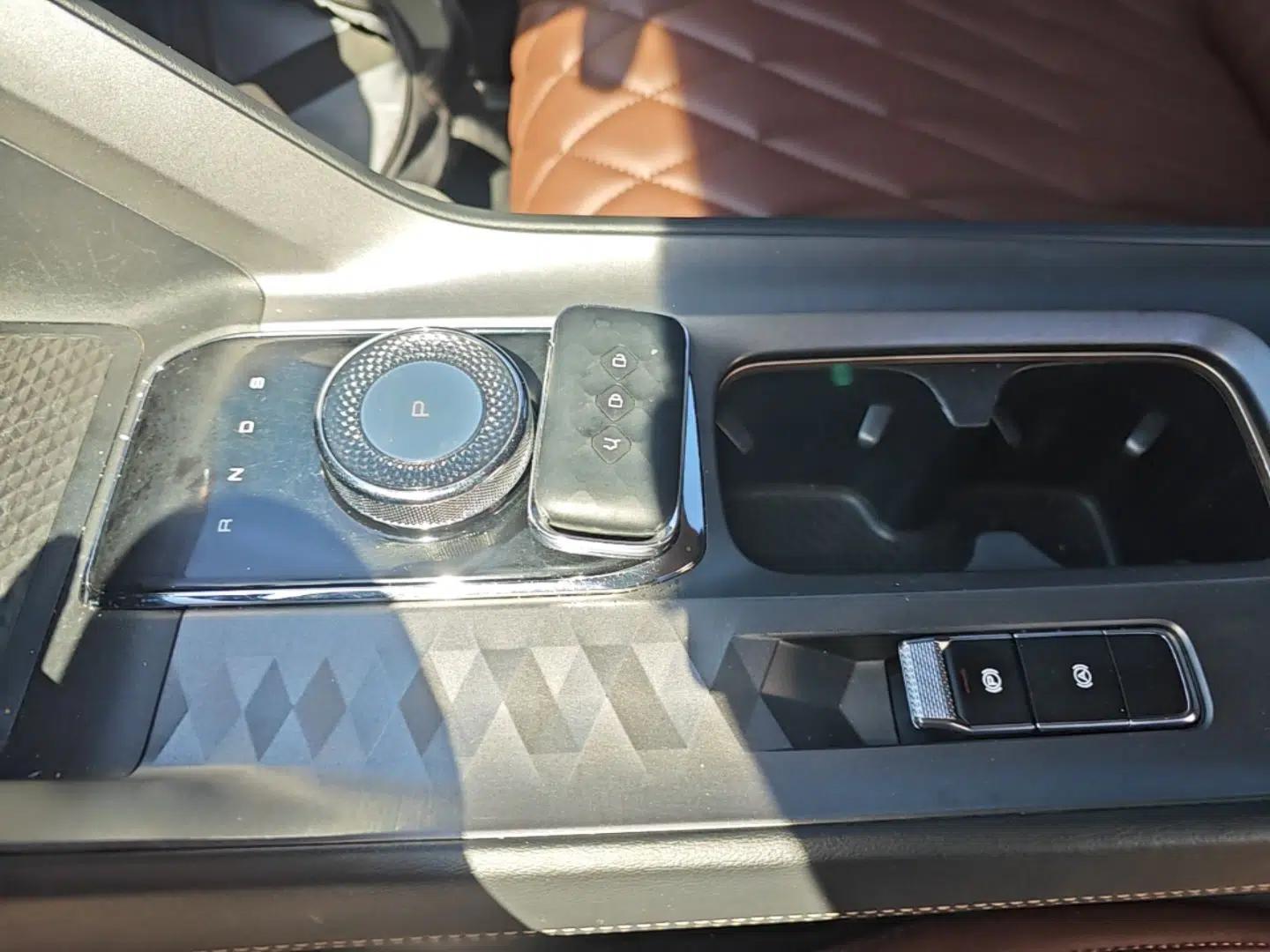 Wuling Xingyun 2023 2.0L DHT Standard Edition — миниатюра 22