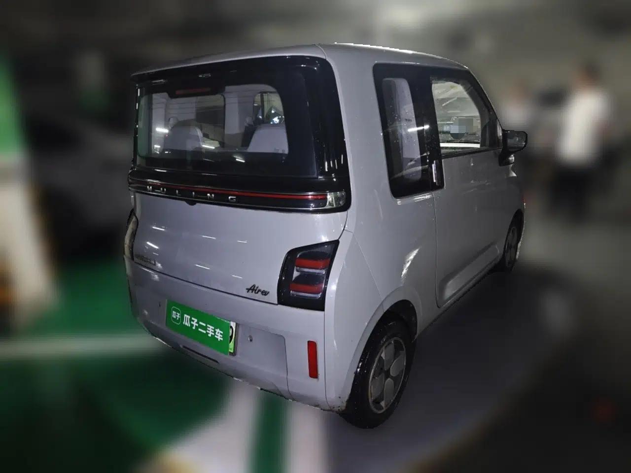 Wuling Air ev 2023 - Four Seats - Advanced Edition — миниатюра 6