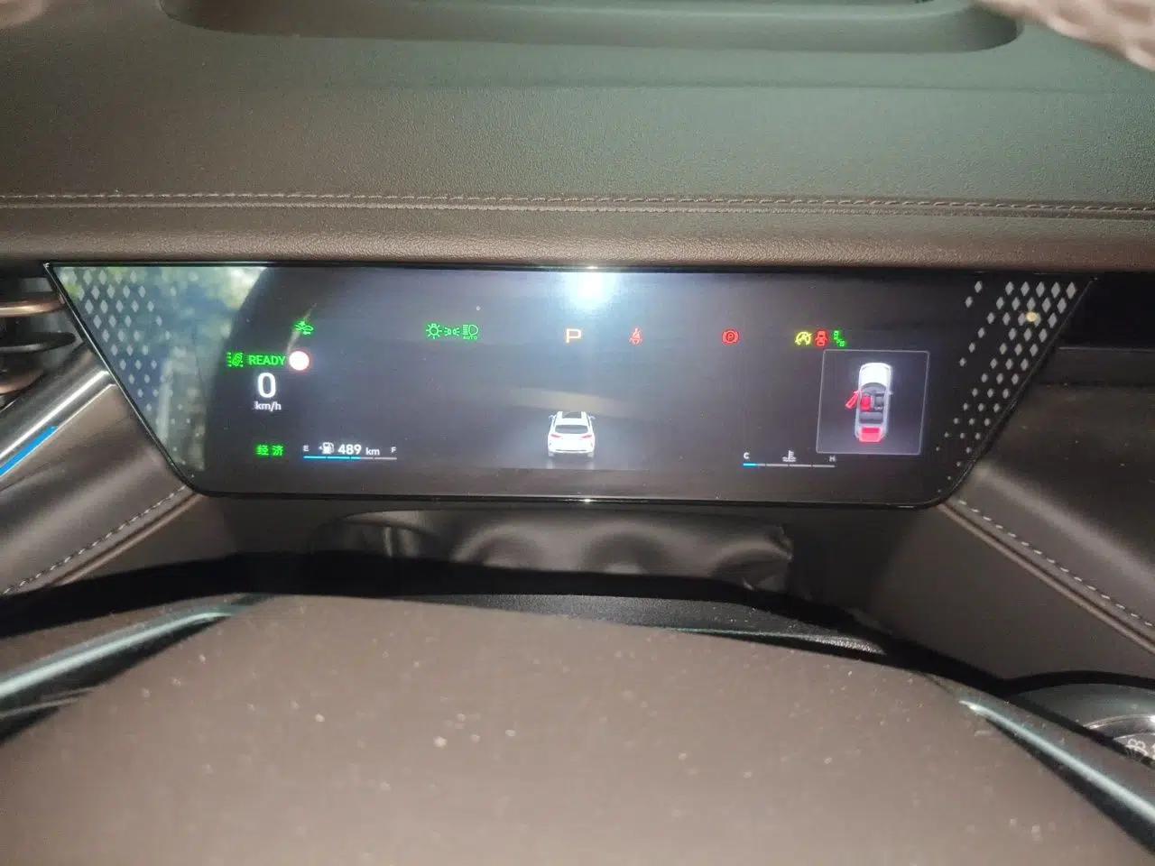 Wey Mocha 2021 2.0T Two-Wheel-Drive Premium Edition — миниатюра 10