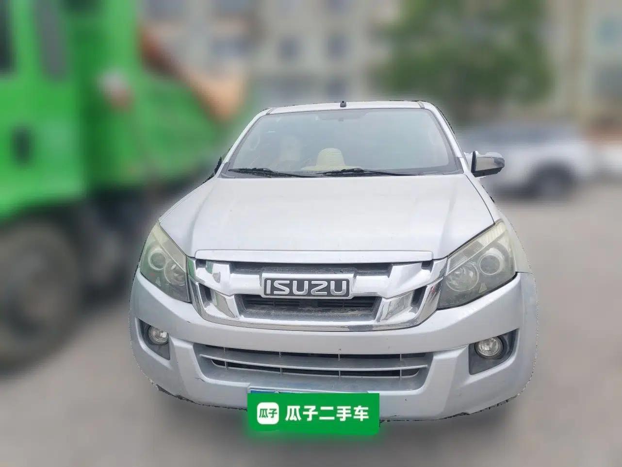 Isuzu D-MAX 2015 2.5T 4x4 Manual Base Version 4JK1 — миниатюра 2