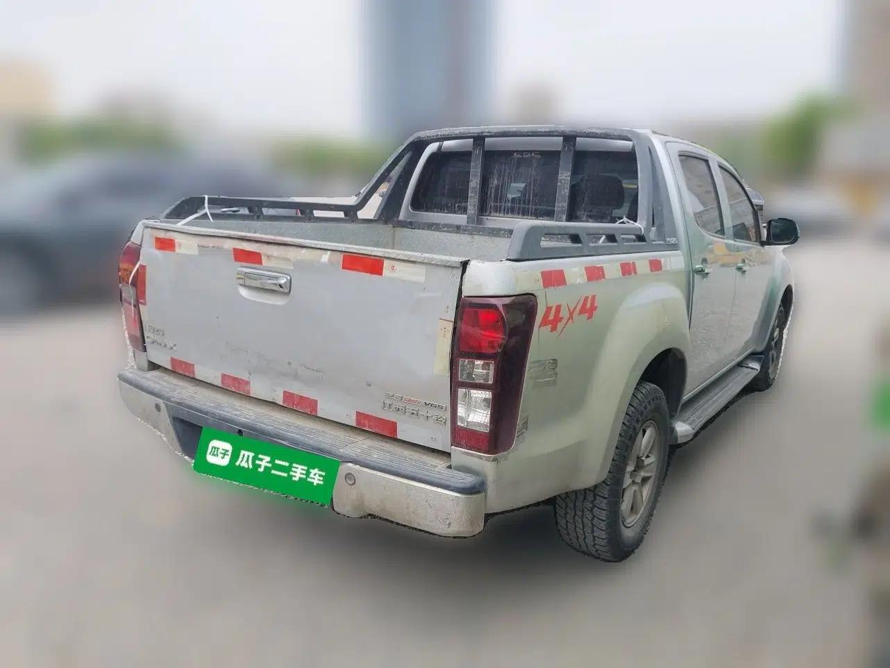 Isuzu D-MAX 2015 2.5T 4x4 Manual Base Version 4JK1 — миниатюра 6