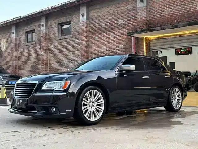 Chrysler 300C (Imported) 2014 3.0L Premium Edition