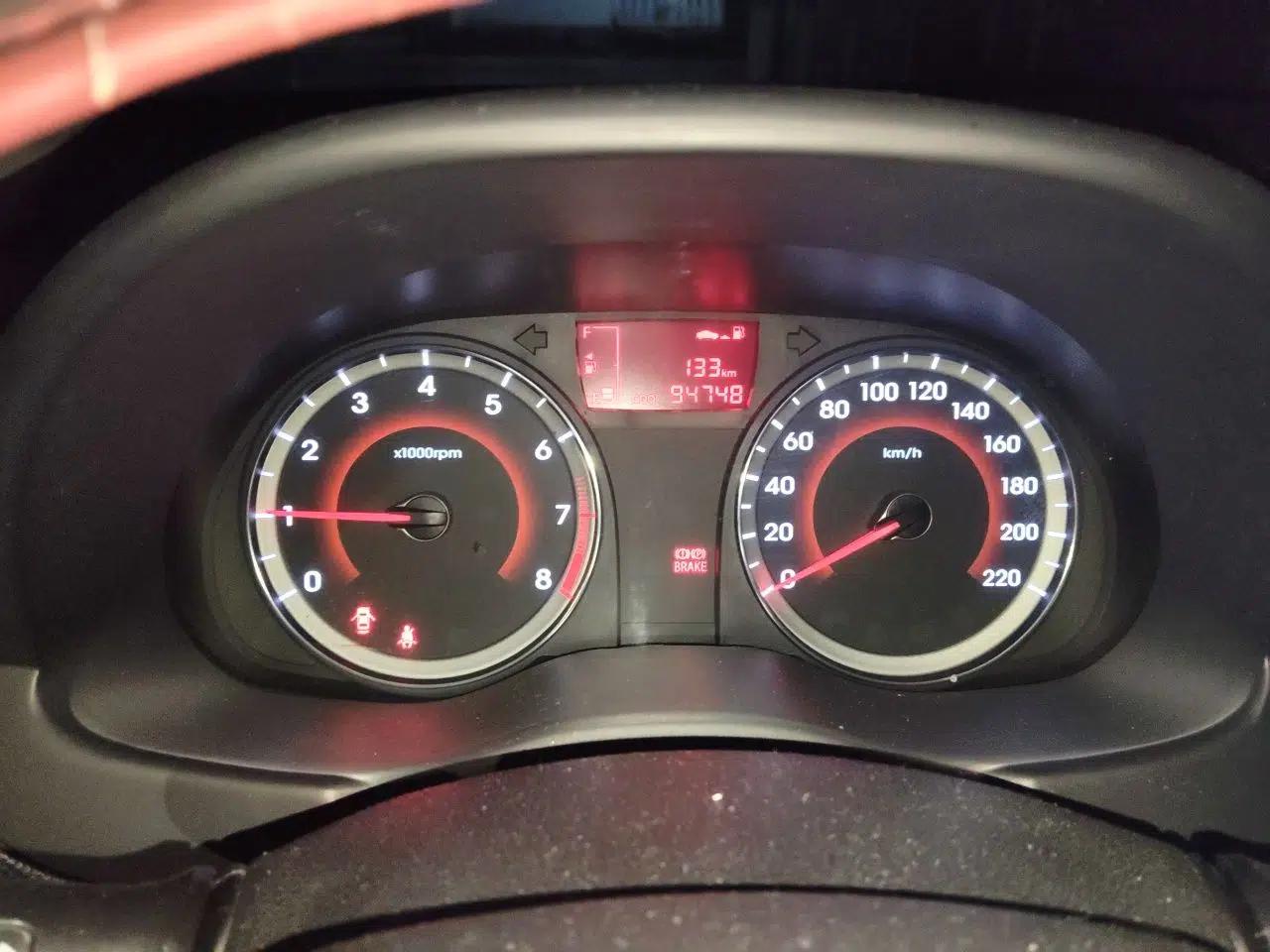 Hyundai Verna Ray 2014 1.4L Manual GLX — миниатюра 12