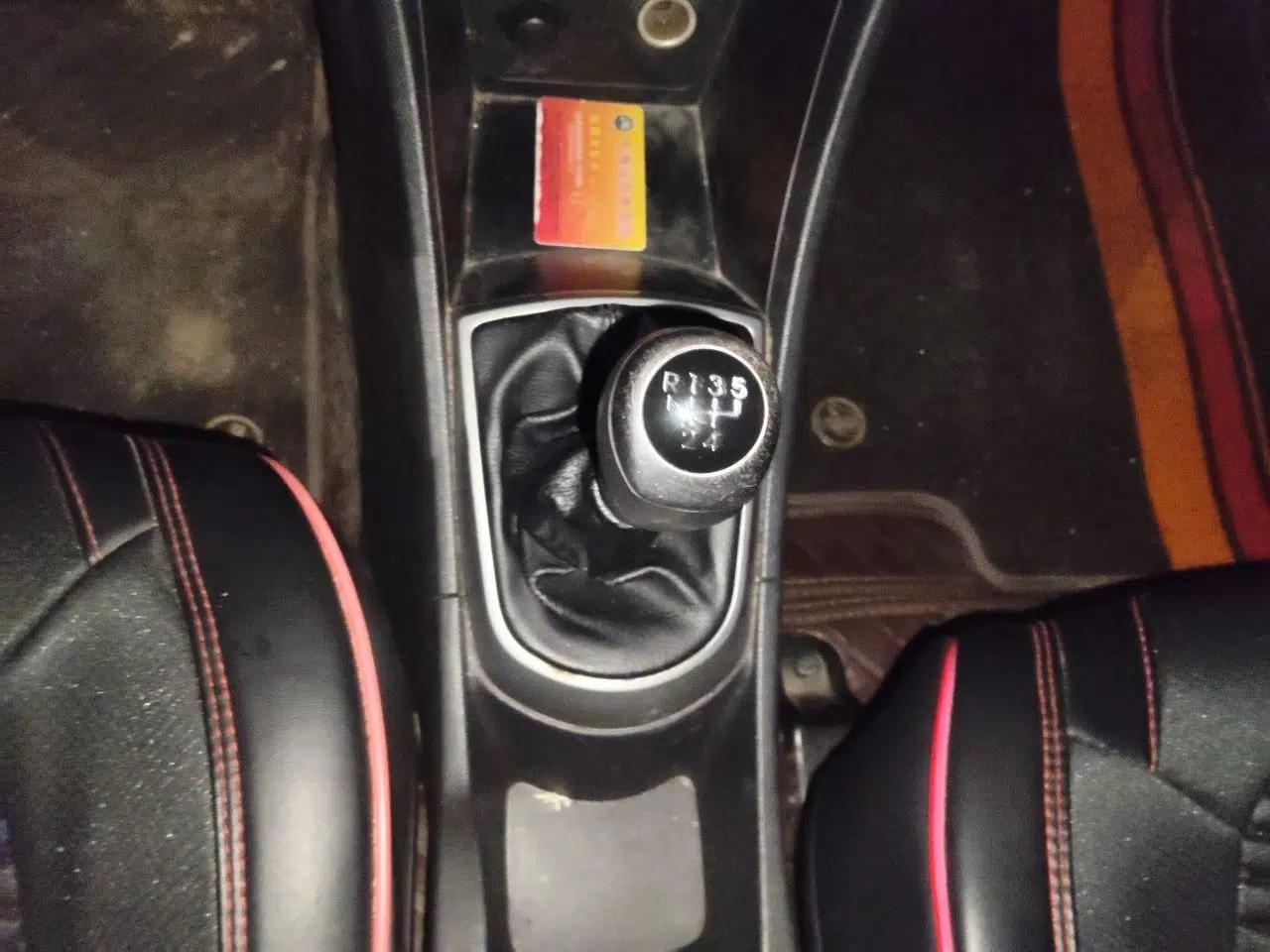 Hyundai Verna Ray 2014 1.4L Manual GLX — миниатюра 15