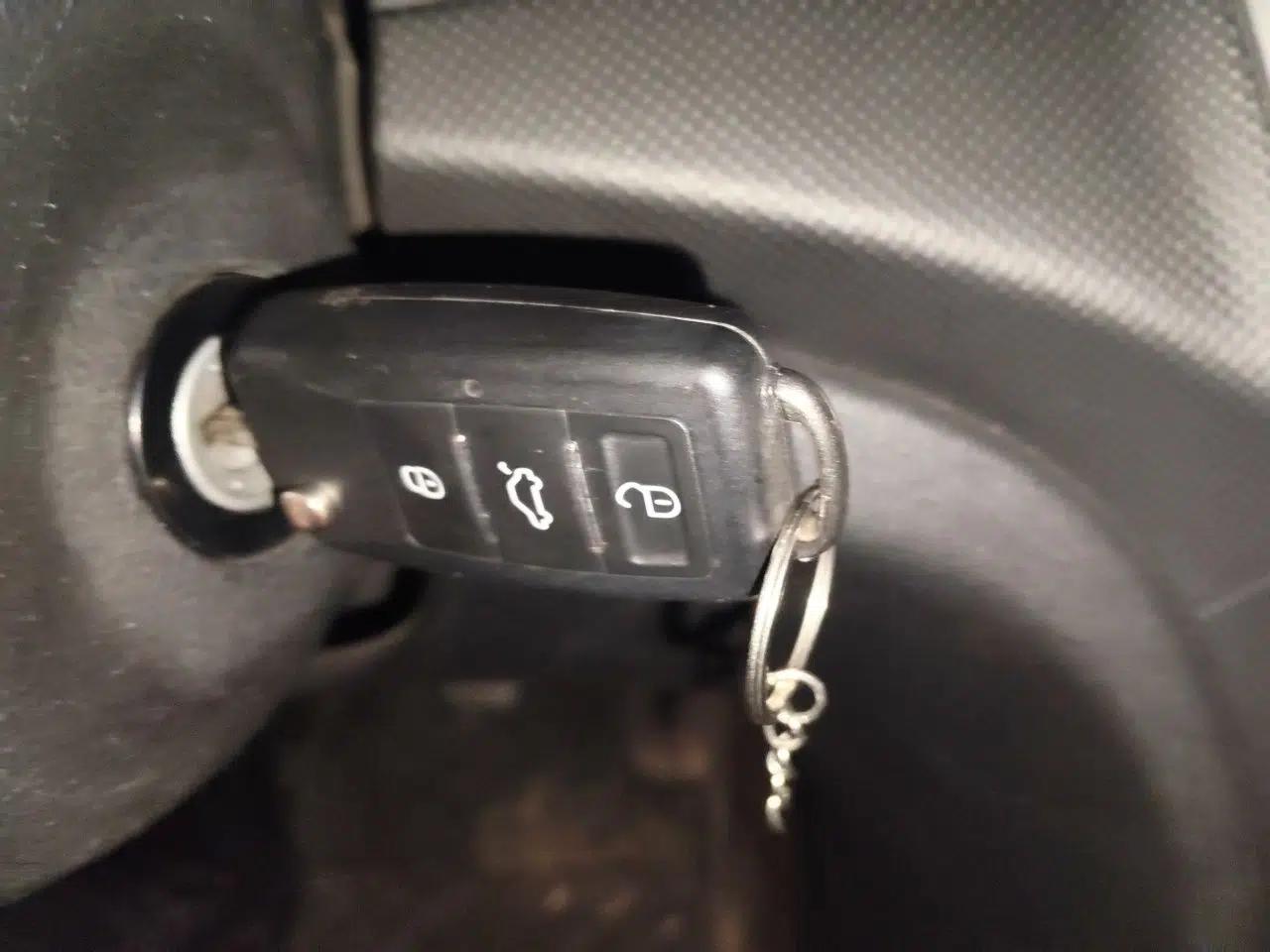Hyundai Verna Ray 2014 1.4L Manual GLX — миниатюра 9