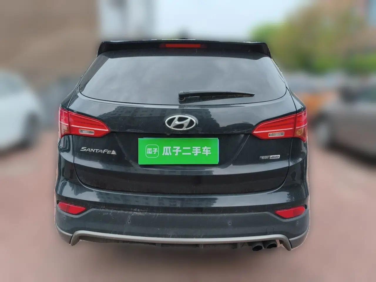 Hyundai Santa Fe Classic 2013 Facelift 3.0L 4x4 Comfort Edition with Navigation Euro IV compliant — миниатюра 5