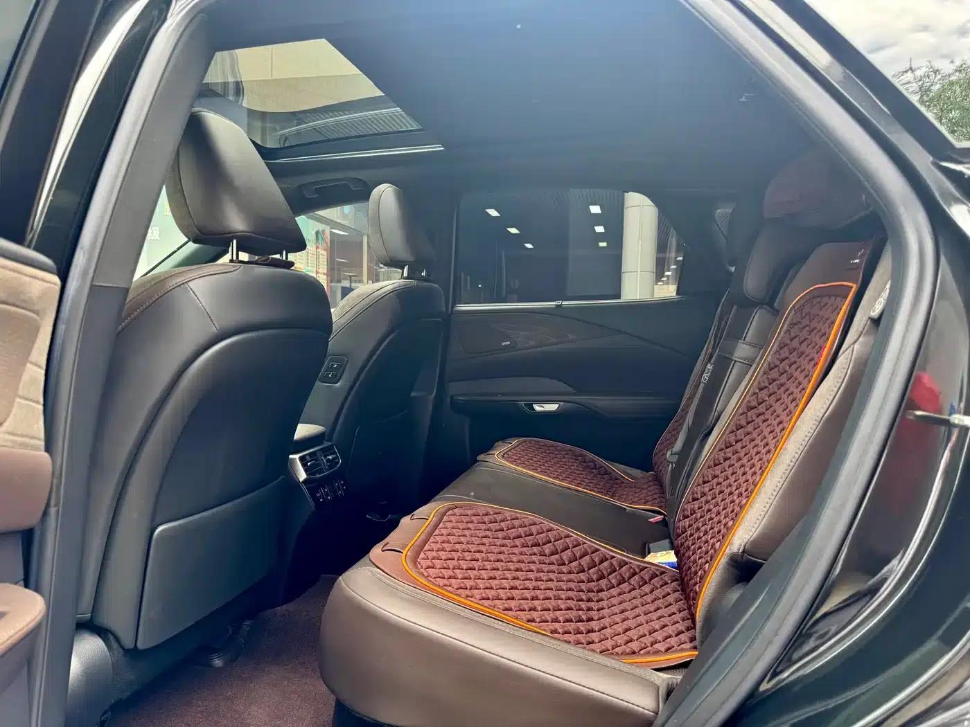 Lexus RX Hybrid 2023 450h+ AWD Enjoy Edition — миниатюра 11