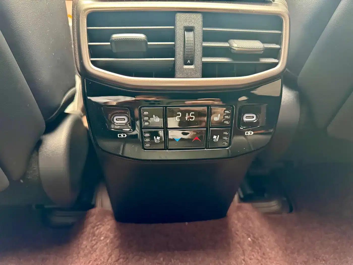 Lexus RX Hybrid 2023 450h+ AWD Enjoy Edition — миниатюра 13