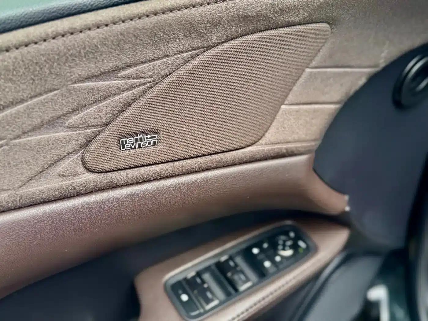 Lexus RX Hybrid 2023 450h+ AWD Enjoy Edition — миниатюра 26