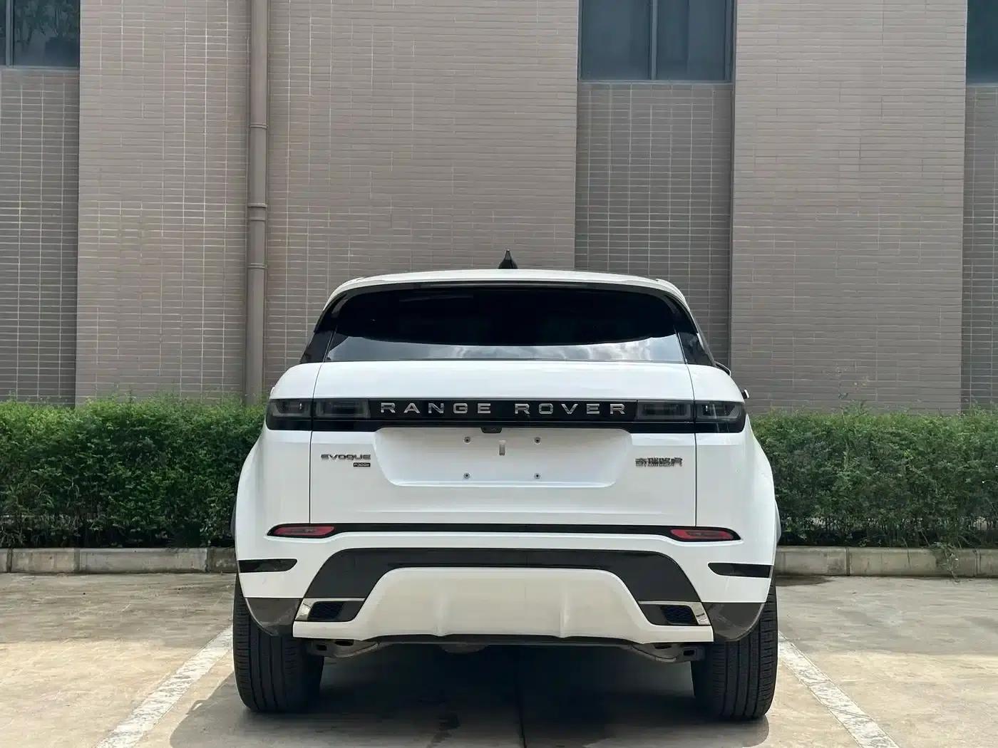 Range Rover Evoque Hybrid 2022 Model P300e Plug-in Electric Hybrid — миниатюра 11