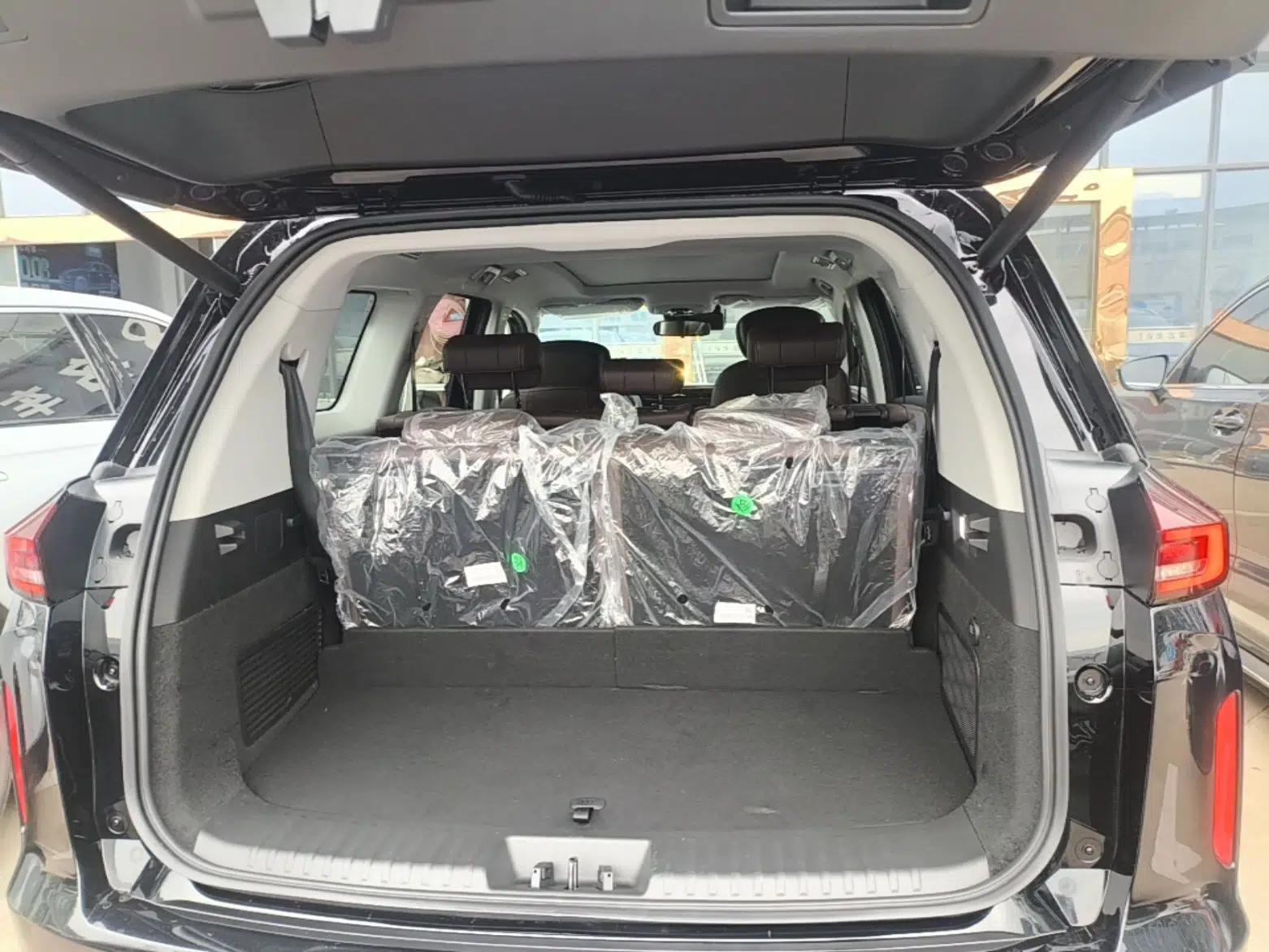 EXEED Lanyue 2026 400T Two-Wheel-Drive Starry Edition 7-Seater — миниатюра 22