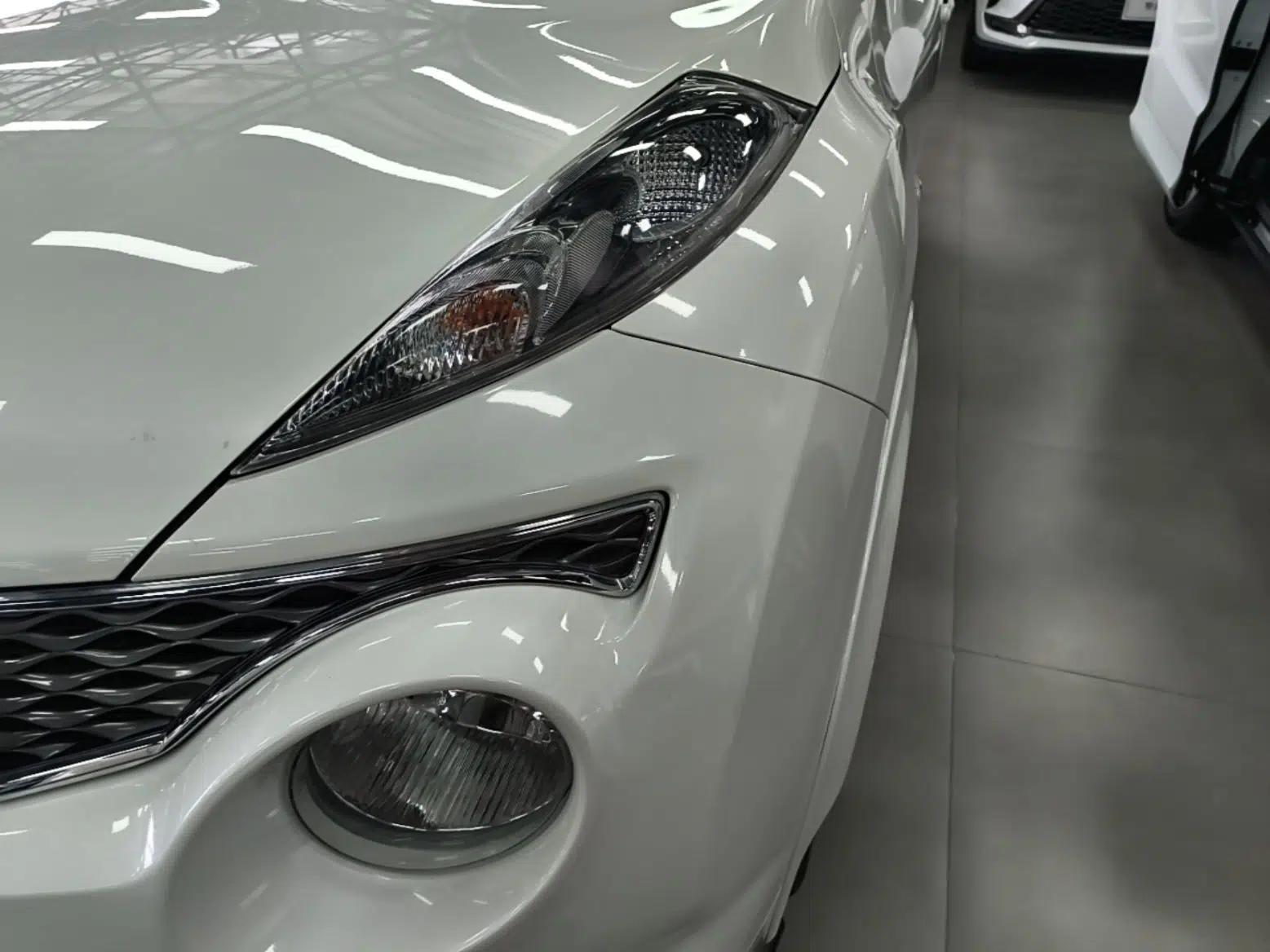 Infiniti ESQ 2014 1.6L Spontaneous Edition — миниатюра 9