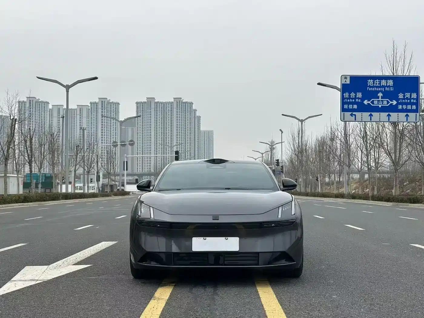 Lynk & Co Z10 2024 Model 95kWh 806km Rear-wheel Drive Intelligent Driving Max — миниатюра 2