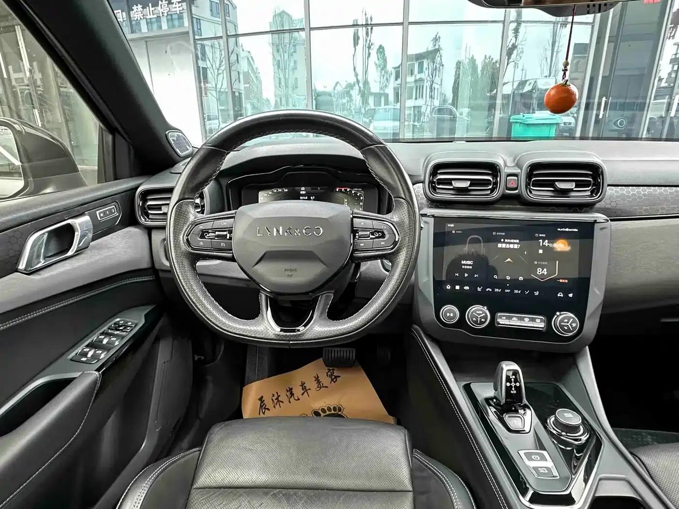 Lynk & Co 02 Hatchback 2022 2.0TD Pro — миниатюра 6