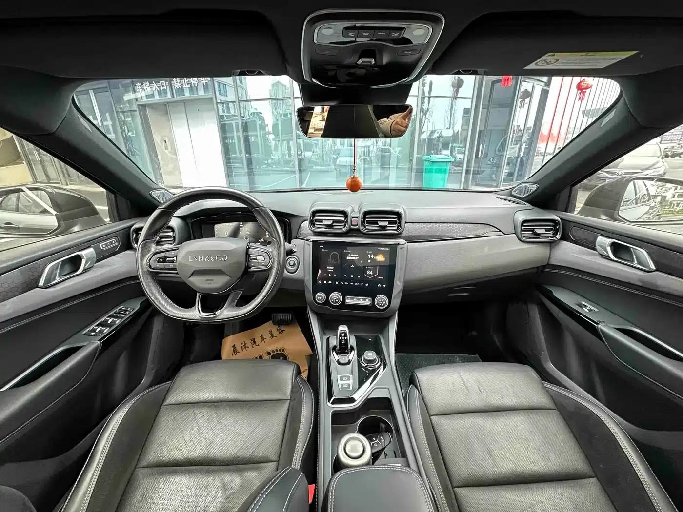 Lynk & Co 02 Hatchback 2022 2.0TD Pro — миниатюра 7